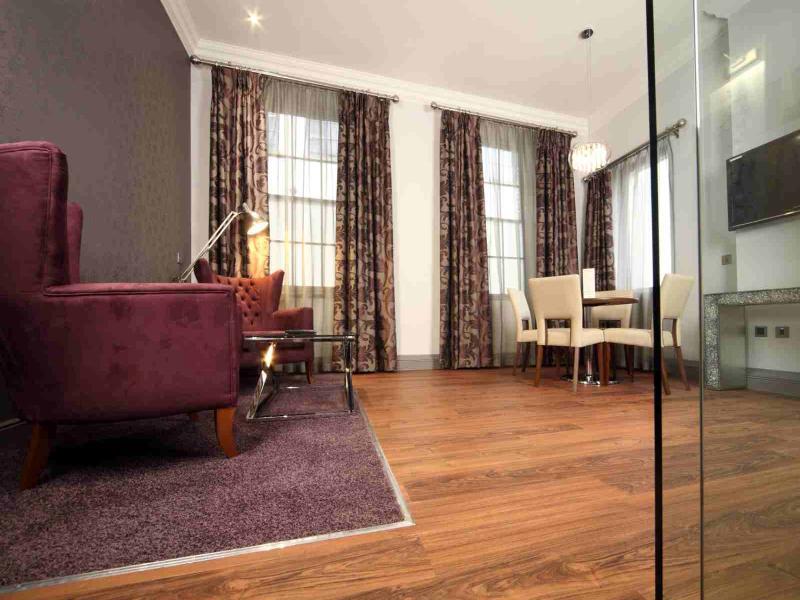 Appart hôtel Roomzzz 4*
