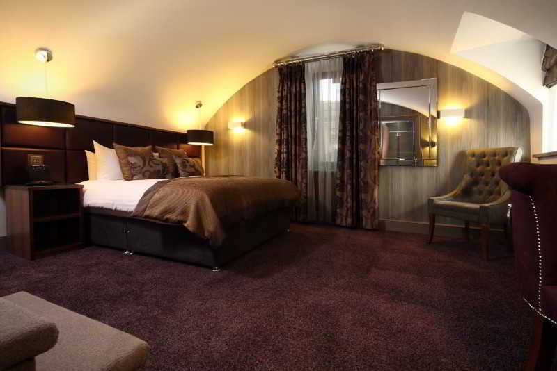 Roomzzz Newcastle-upon-Tyne