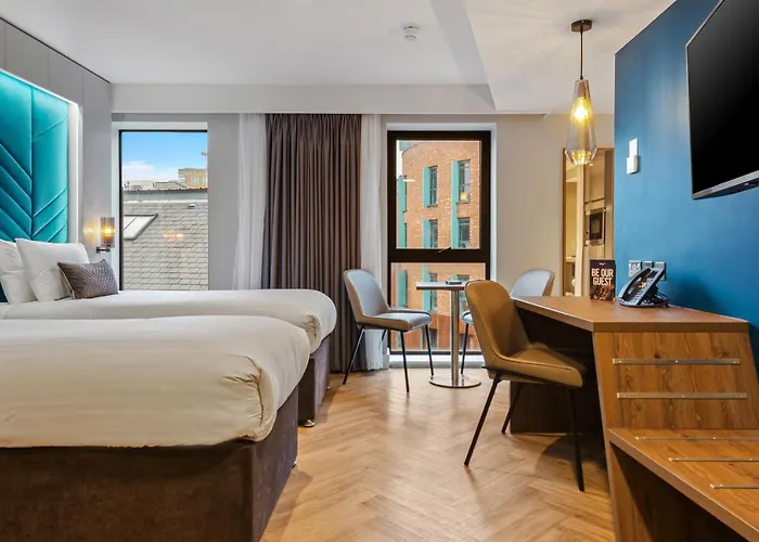 Roomzzz Newcastle City